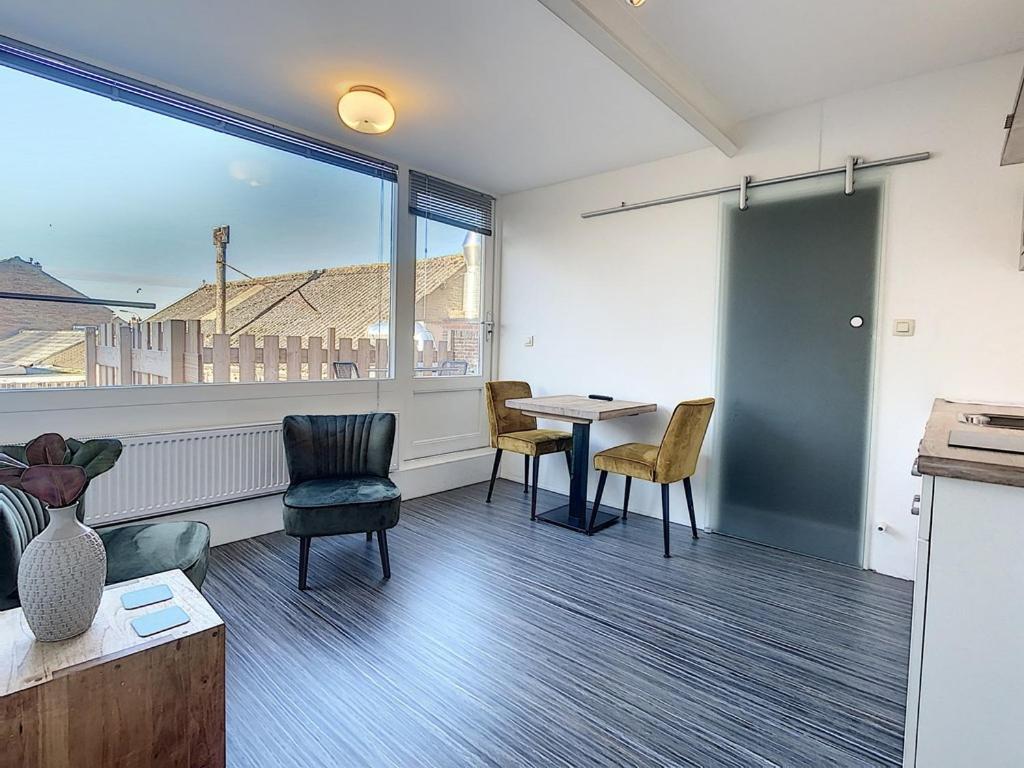 The Town Hotel Studios Appartments Zuidzande Exterior photo
